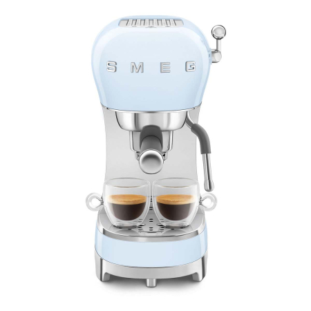Кофемашина эспрессо SMEG 50s style (ECF02PBEU) Пастельный голубой Кофемашина эспрессо SMEG 50s style (ECF02PBEU) Пастельный голубой